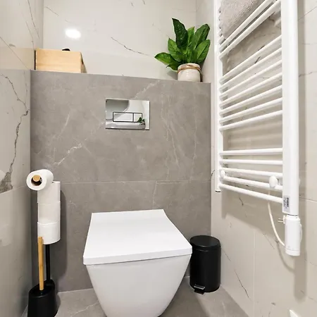 Lam Oak - Ac - Free Parking - Balcony Apartmán *