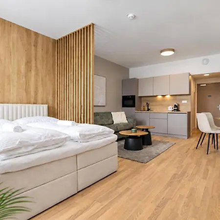 Lam Oak - Ac - Free Parking - Balcony Apartmán Bratislava